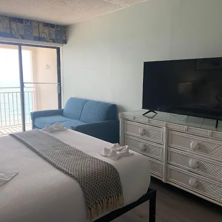 Oceanfront Studio W Balcony For Weekend Getaway Apartment